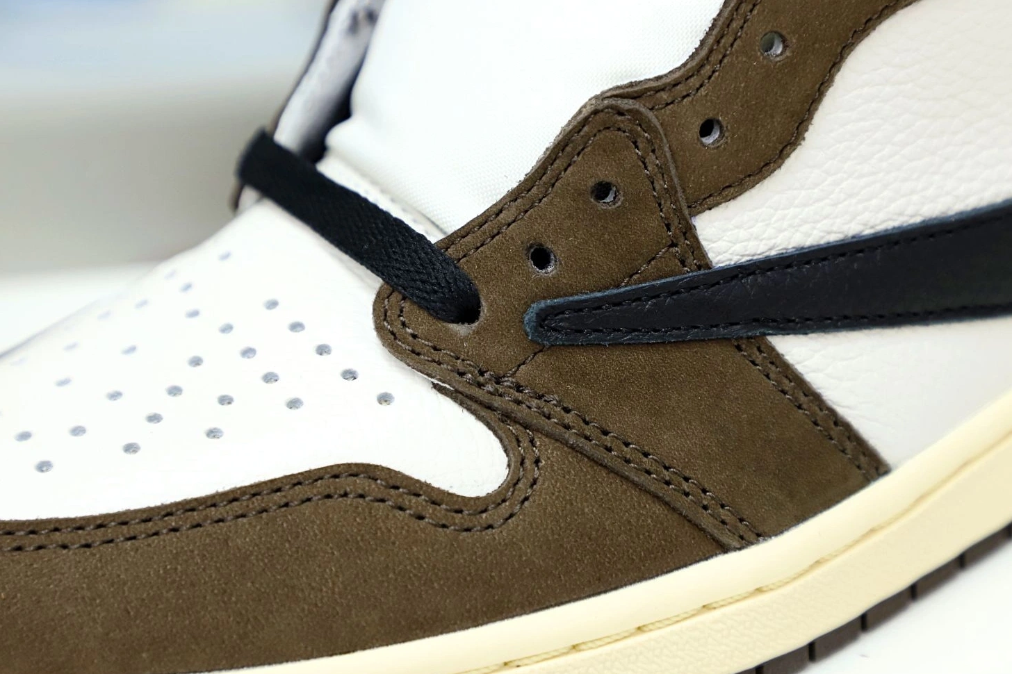 JORDAN X 1 TRAVIS AIR OG RETRO 'MOCHA' SCOTT HIGH 1027